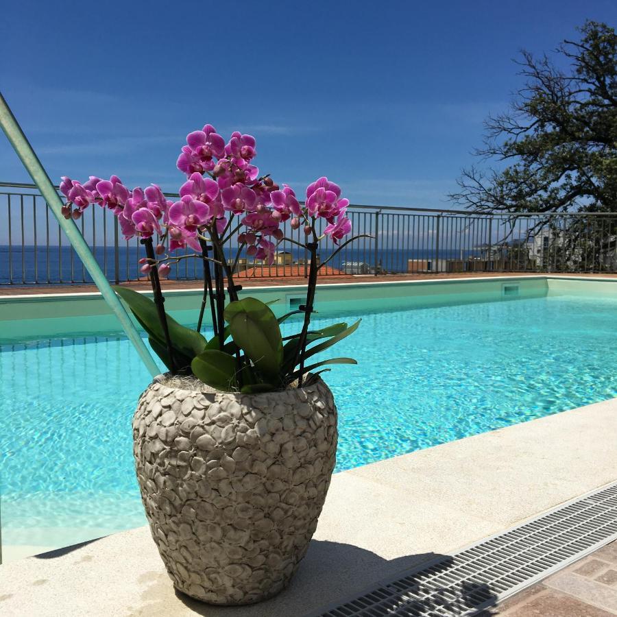 Hotel Mediterraneo Cavi di Lavagna Extérieur photo