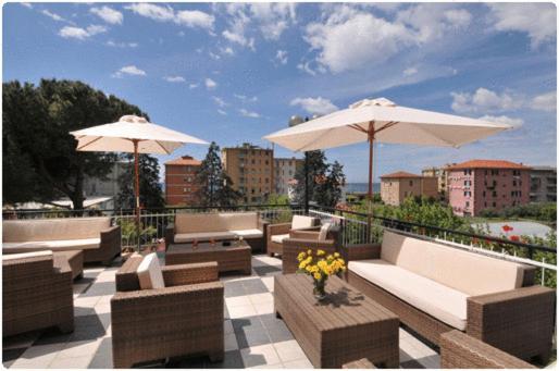 Hotel Mediterraneo Cavi di Lavagna Extérieur photo