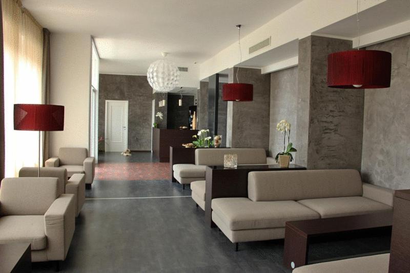 Hotel Mediterraneo Cavi di Lavagna Extérieur photo