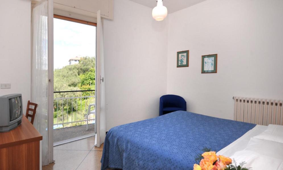 Hotel Mediterraneo Cavi di Lavagna Chambre photo